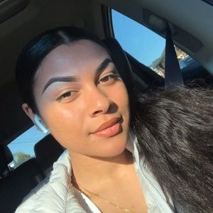 Meet your Posher, Ameera